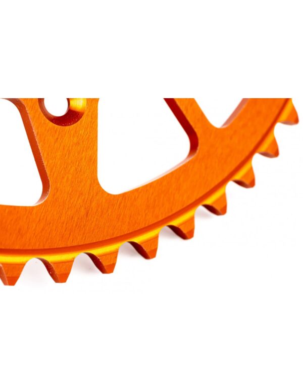 Pinion spate KTM / Husqvarna / Husaberg '90-'24 Aluminiu RACING orange (51 dinti) JTR897.51 Enduro Expert 89751ROEE