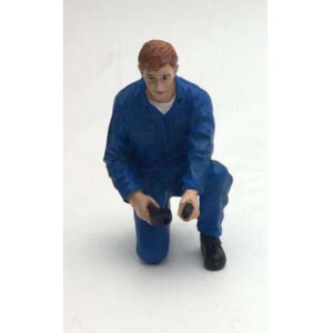 American Diorama [1:18] - Figurina Mechanic Tony Inflating Tire