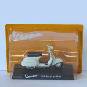Magazine Models [1:18] - Vespa 1965 125 Super, White