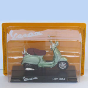 Magazine Models [1:18] - Vespa 2014 LXV, Green