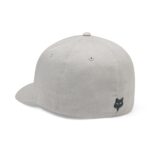 BADGE FLEXFIT HAT [LT GRY]